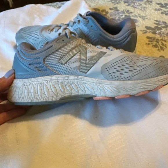 New Balance 920 Sneakers - Picture 7 of 11